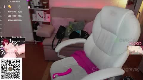 Samantha Grey online show from September 24, 2025, 4:21 pm