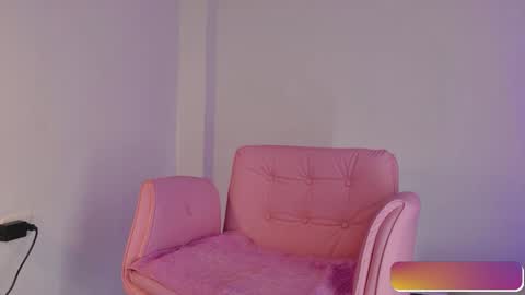 Snapshot of kittymyers_ chatting on May 8, 2026, 1:38 pm kittymyers_ online show from May 8, 2026, 1:38 pm