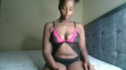 Kittypettite online show from September 24, 2025, 3:48 pm