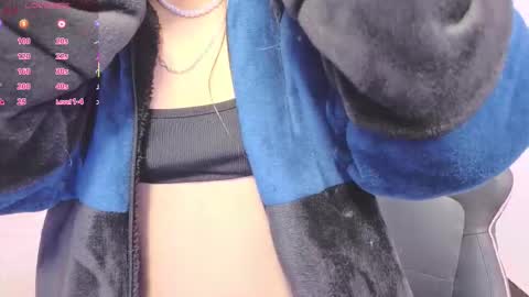 Kitty  online show from November 8, 2025, 11:54 am