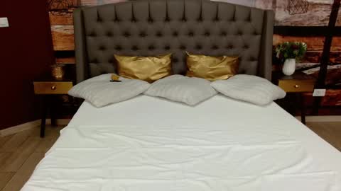 Snapshot of kittyvibes chatting on February 15, 2025, 8:22 pm Ami online show from February 15, 2025, 8:22 pm