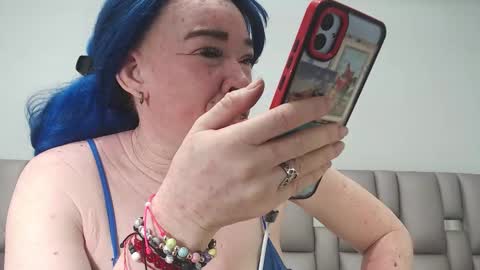 kittywhiteass online show from February 4, 2026, 6:41 am