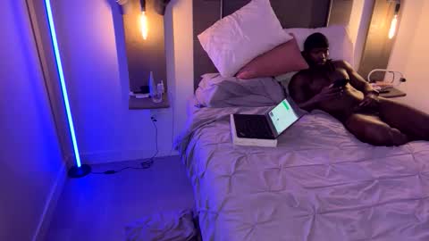 kittywoodyluv online show from February 6, 2026, 3:22 am