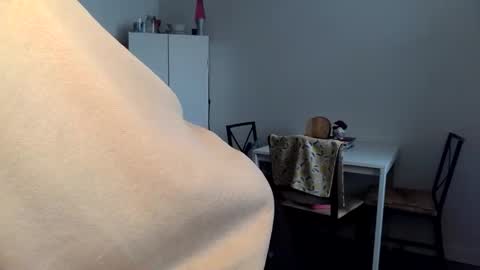 Kittyymaze online show from March 26, 2026, 12:22 pm