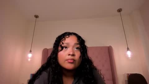 Kitty Hill online show from November 21, 2025, 4:55 am