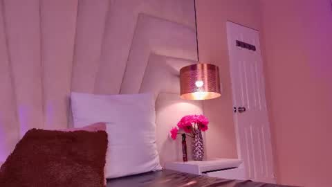 Snapshot of kity_hill chatting on July 4, 2026, 4:18 am Kitty Hill online show from July 4, 2026, 4:18 am