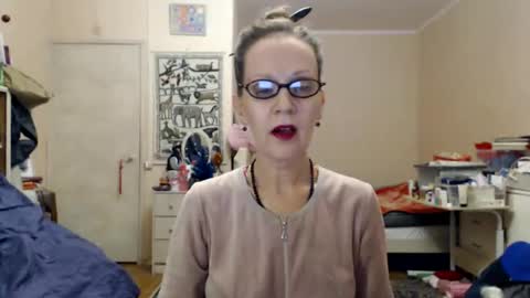 Snapshot of kiuminberry chatting on December 25, 2024, 5:47 pm KiuminBerry online show from December 25, 2024, 5:47 pm