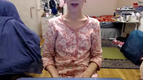 KiuminBerry online show from January 13, 2025, 1:17 pm