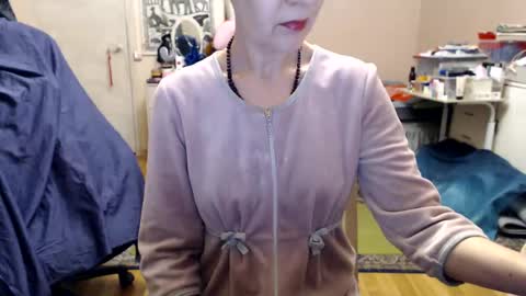 Snapshot of kiuminberry chatting on January 14, 2025, 3:47 pm KiuminBerry online show from January 14, 2025, 3:47 pm