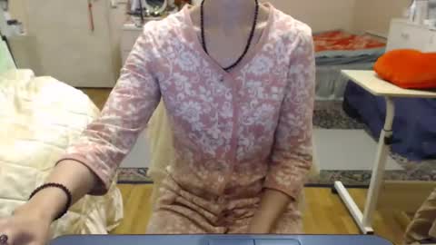 Snapshot of kiuminberry chatting on November 30, 2025, 5:39 pm KiuminBerry online show from November 30, 2025, 5:39 pm