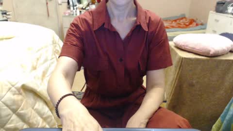 Snapshot of kiuminberry chatting on June 12, 2026, 6:18 pm KiuminBerry online show from June 12, 2026, 6:18 pm