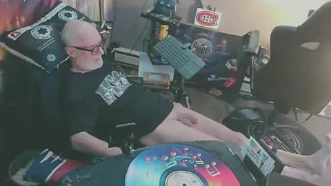 kiveuxmakeu online show from September 22, 2025, 6:59 am