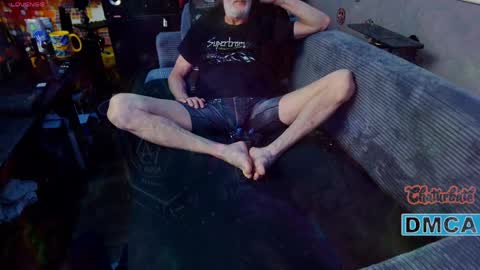 kiveuxmakeu online show from June 4, 2026, 3:45 am