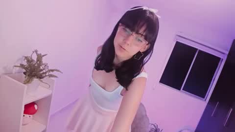 Snapshot of kiwi____ chatting on December 24, 2024, 1:06 am Little piece of fruit online show from December 24, 2024, 1:06 am