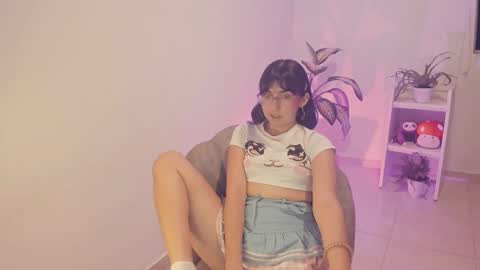 Snapshot of kiwi____ chatting on December 27, 2024, 1:53 am Little piece of fruit online show from December 27, 2024, 1:53 am