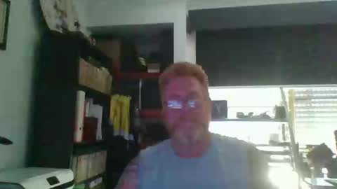 Snapshot of kiwi_boss61 chatting on December 14, 2024, 5:40 am kiwi_boss61 online show from December 14, 2024, 5:40 am