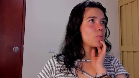 Snapshot of kiwi_mmm chatting on January 12, 2025, 1:53 am kiwi_mmm online show from January 12, 2025, 1:53 am