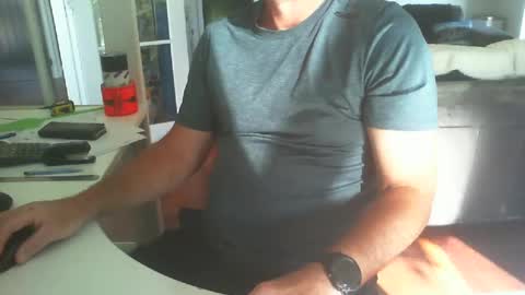 Kiwilad1973 online show from February 2, 2025, 7:46 pm