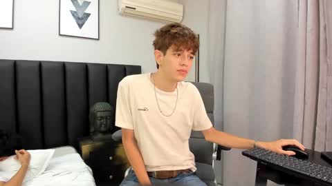 Snapshot of klaus_sunrise_xx chatting on January 15, 2025, 10:49 am KLAUS online show from January 15, 2025, 10:49 am