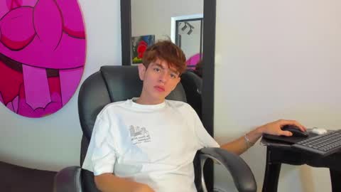 Snapshot of klaus_sunrise_xx chatting on January 18, 2025, 1:08 am KLAUS online show from January 18, 2025, 1:08 am