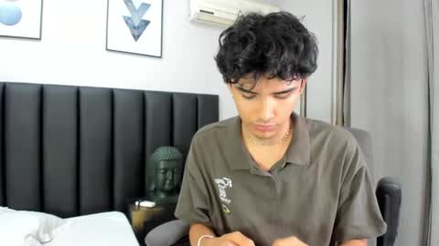 Snapshot of klaus_sunrise_xx chatting on January 29, 2025, 6:54 am KLAUS online show from January 29, 2025, 6:54 am