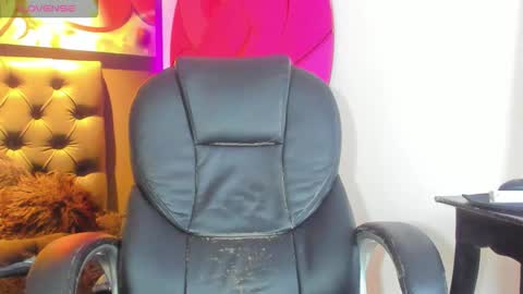 Snapshot of klaus_sunrise_xx chatting on September 23, 2025, 3:53 am KLAUS online show from September 23, 2025, 3:53 am