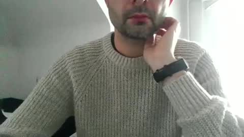 Snapshot of kleinyves chatting on January 9, 2026, 12:08 pm kleinyves online show from January 9, 2026, 12:08 pm