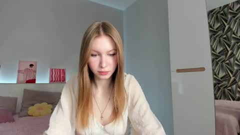 Snapshot of kleo_patr4 chatting on November 26, 2025, 2:01 am Trina online show from November 26, 2025, 2:01 am