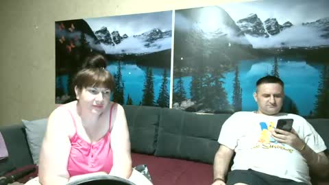 Snapshot of kleosnow chatting on June 17, 2026, 8:32 pm Kleosnow online show from June 17, 2026, 8:32 pm