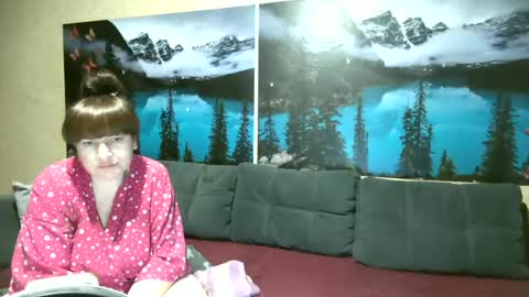 Snapshot of kleosnow chatting on June 26, 2026, 8:19 am Kleosnow online show from June 26, 2026, 8:19 am