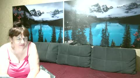 Snapshot of kleosnow chatting on June 26, 2026, 8:24 pm Kleosnow online show from June 26, 2026, 8:24 pm