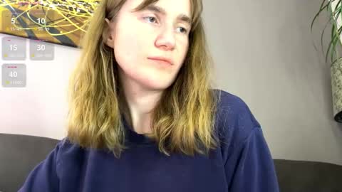 Snapshot of kleya___ chatting on October 18, 2025, 9:04 pm Kleya online show from October 18, 2025, 9:04 pm