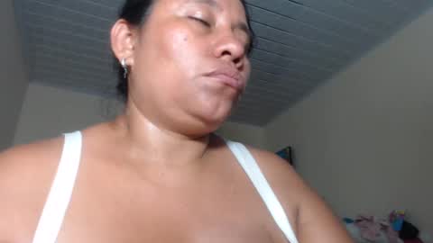 Snapshot of kloe_boobs chatting on February 16, 2025, 8:43 am Kloe online show from February 16, 2025, 8:43 am