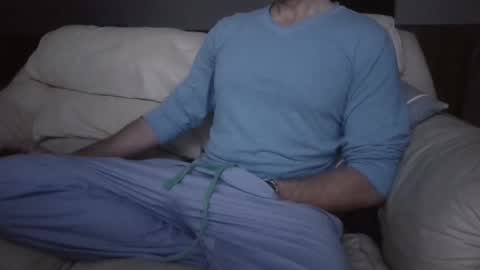 Snapshot of knight3975 chatting on December 21, 2024, 11:01 am Knight3975 online show from December 21, 2024, 11:01 am