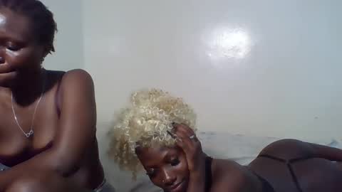 knight_nurse69 online show from October 29, 2025, 7:37 pm