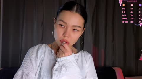 Sakura  Azumi online show from January 17, 2025, 1:56 pm