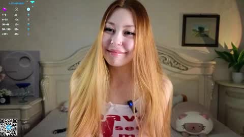 Sakura  Azumi online show from March 8, 2025, 1:36 pm