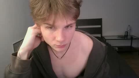 Snapshot of knotsiemens chatting on November 21, 2025, 10:19 pm Adam online show from November 21, 2025, 10:19 pm