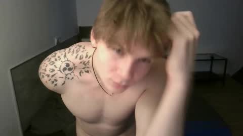 Snapshot of knotsiemens chatting on November 26, 2025, 5:25 pm Adam online show from November 26, 2025, 5:25 pm