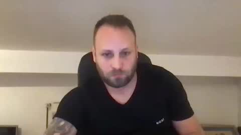 hugo online show from November 1, 2025, 10:01 pm