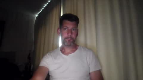 kobelalakers2423 online show from July 2, 2026, 7:42 pm
