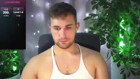 Snapshot of kochka25 chatting on February 16, 2025, 8:22 pm Sweet boy online show from February 16, 2025, 8:22 pm