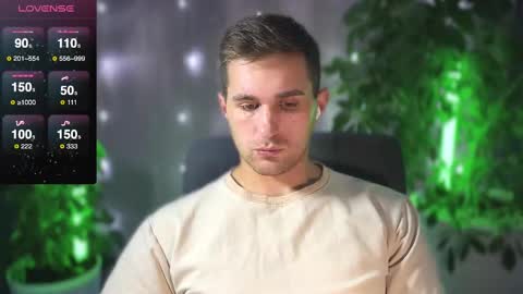 Snapshot of kochka25 chatting on February 25, 2025, 5:25 pm Sweet boy online show from February 25, 2025, 5:25 pm