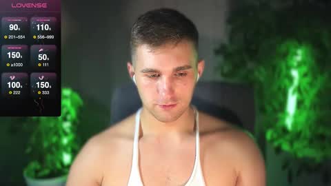 Snapshot of kochka25 chatting on March 2, 2025, 10:59 pm Sweet boy online show from March 2, 2025, 10:59 pm