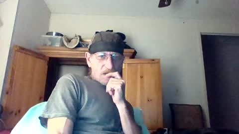 kodiakpm1 online show from December 22, 2024, 3:55 am