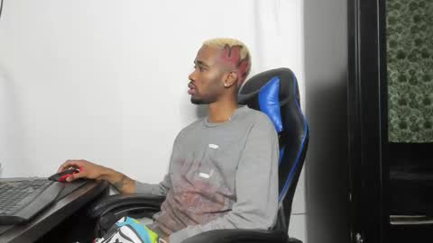 kofi online show from November 20, 2025, 5:01 pm