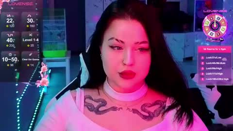 Mia online show from December 7, 2024, 10:06 pm