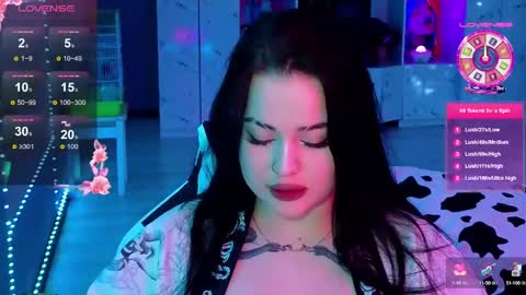 Mia online show from December 9, 2024, 8:54 pm