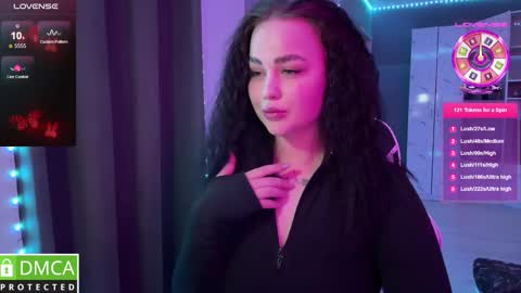 Mia online show from February 9, 2025, 10:00 pm