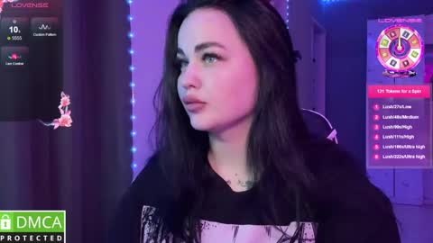 Mia online show from March 5, 2025, 11:05 pm